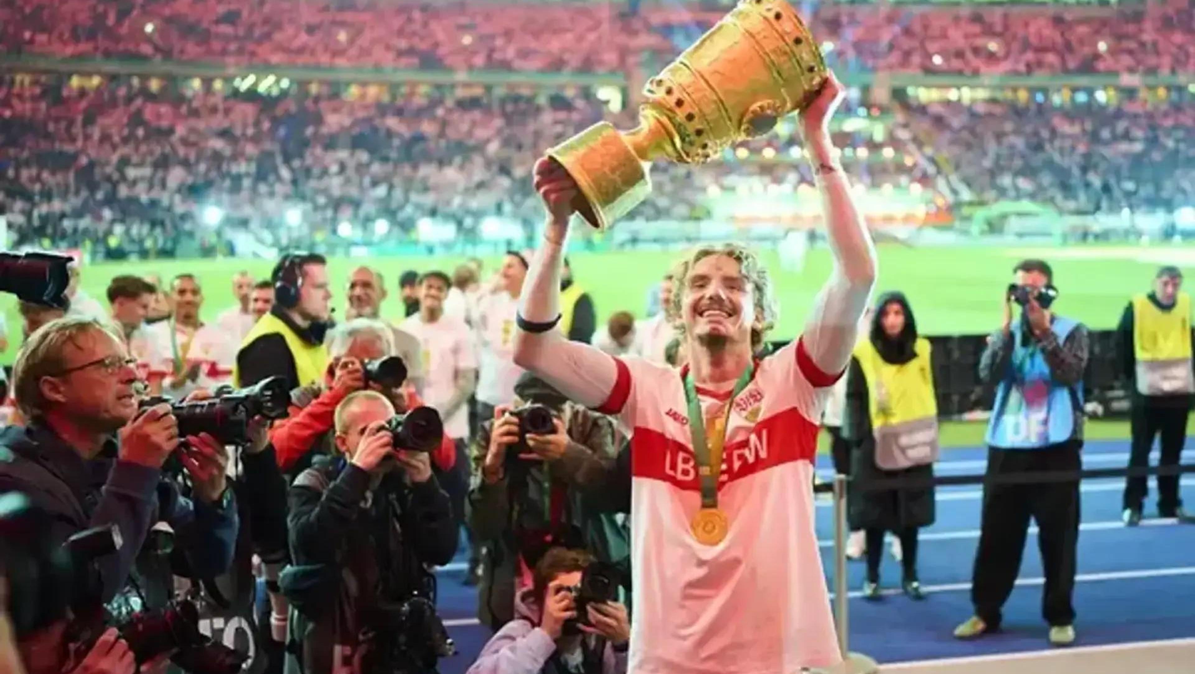 德国队轻松晋级,冲击冠军榜首 德国队轻松晋级,冲击冠军榜首