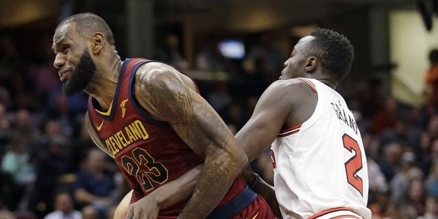 开运体育下载-包含骑士惨遭公牛逆转,双方胜负对换的词条