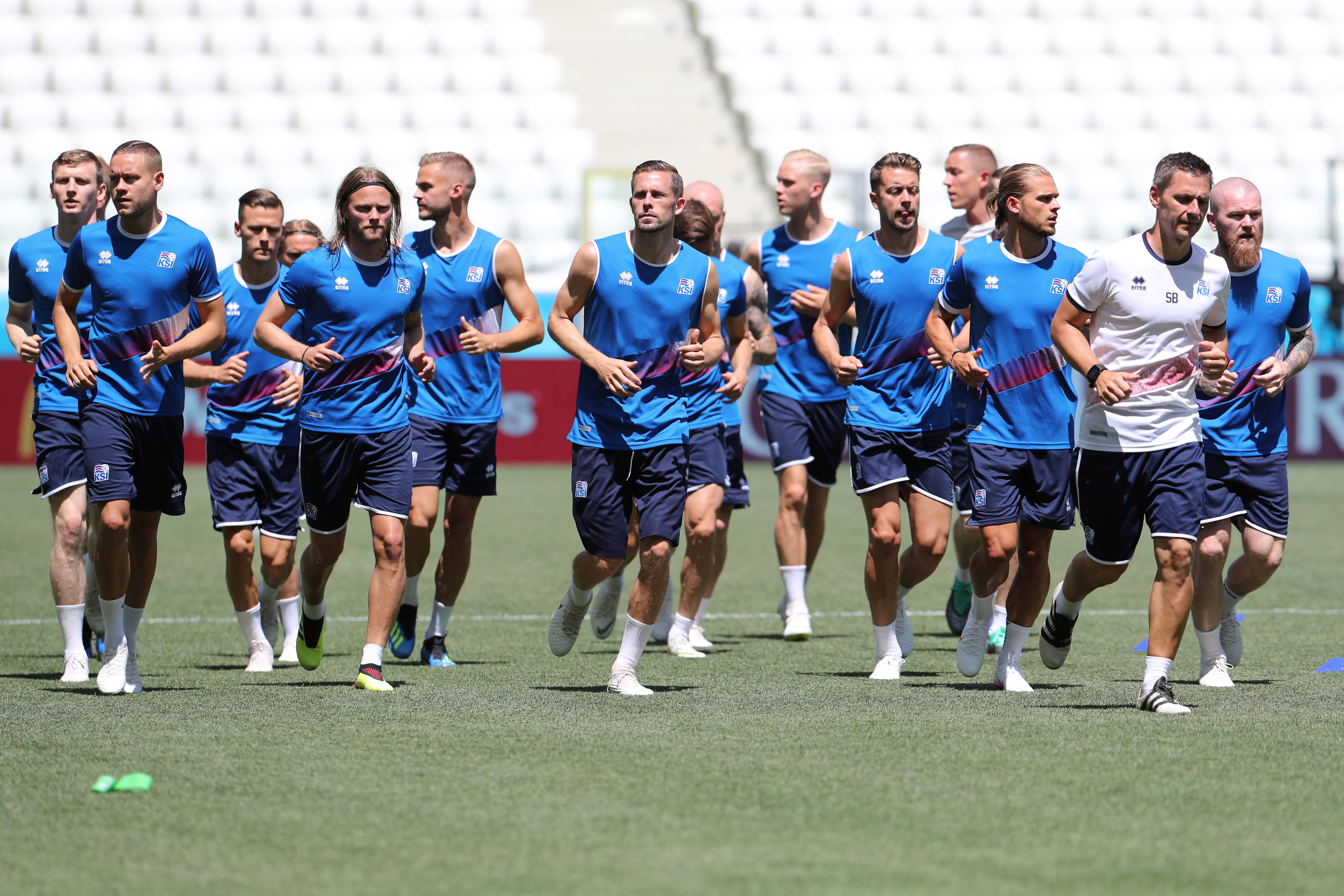 哥伦比亚队击败冰岛,晋级欧锦赛半决赛 哥伦比亚队击败冰岛,晋级欧锦赛半决赛