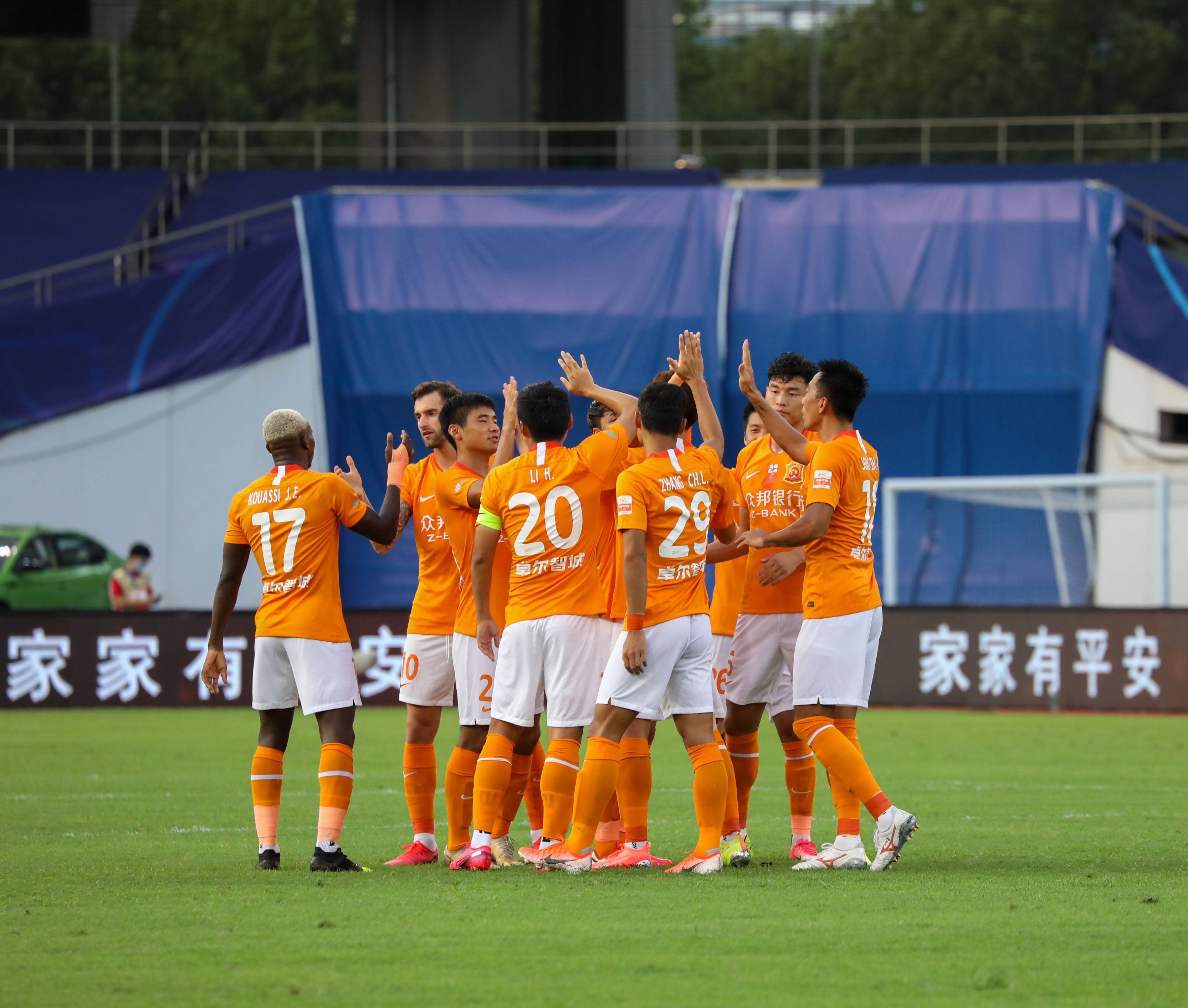 开运体育app下载-关于武汉卓尔球队斩获胜利,登上积分榜榜首的信息