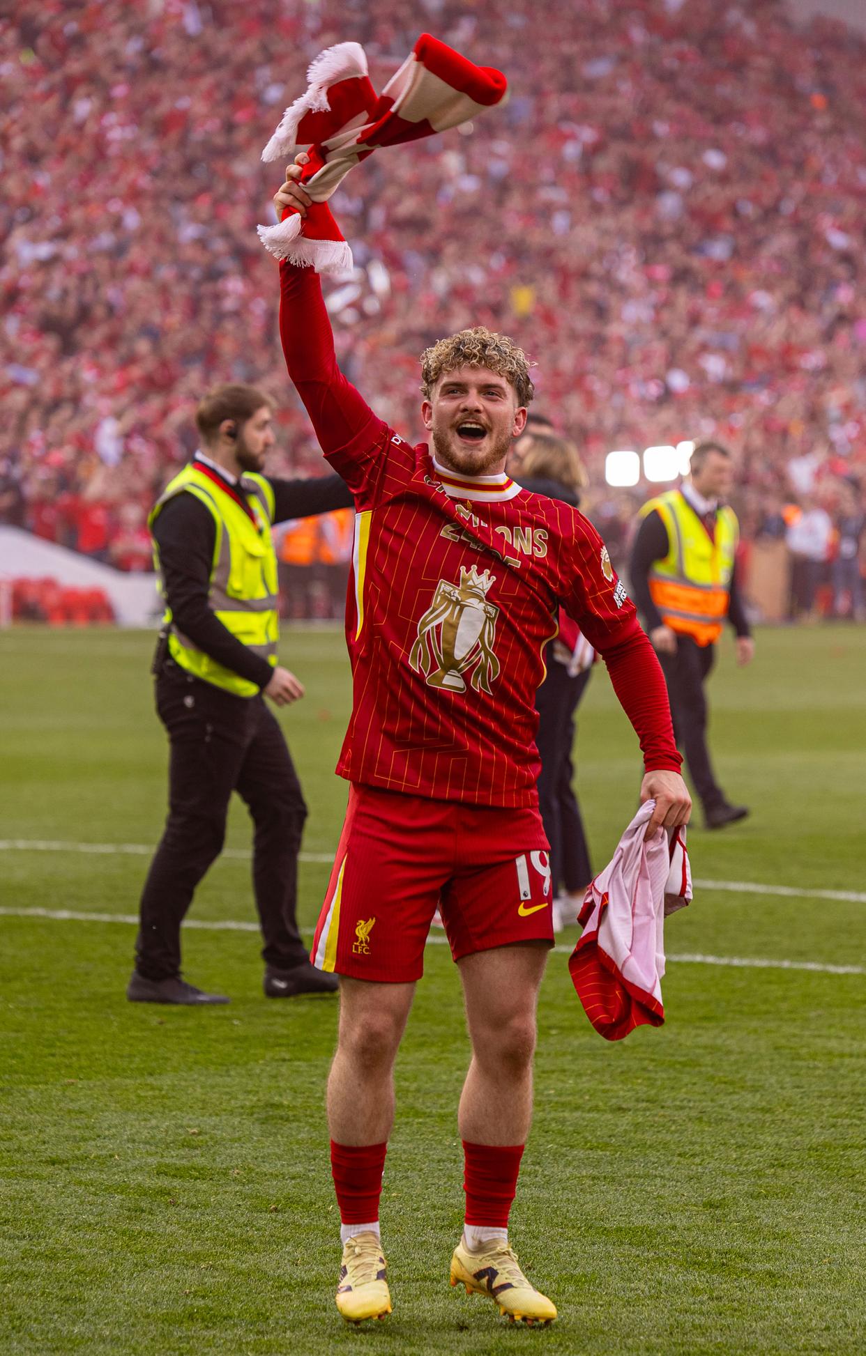 关于利物浦球员发挥出色赢得球迷青睐的信息 关于利物浦球员发挥出色赢得球迷青睐的信息