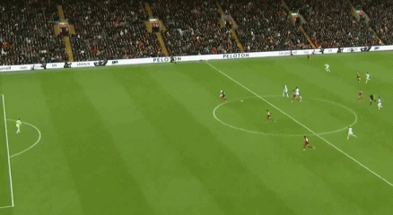 关于利物浦主场胜出保持不败记录球迷欣喜若狂的信息