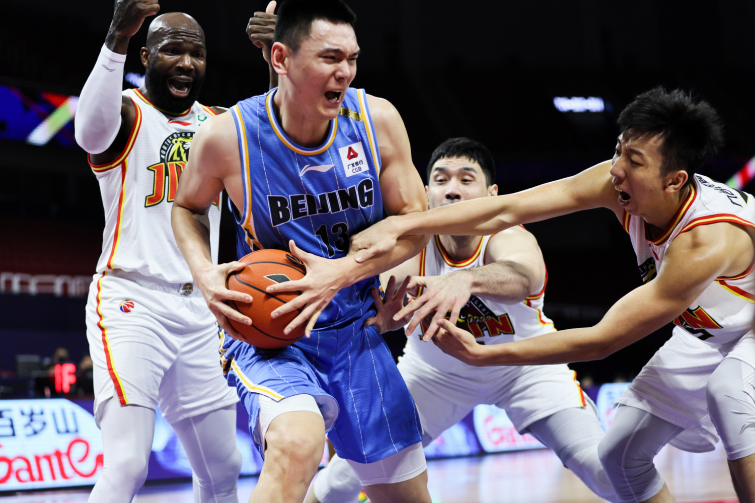 包含球员们的出色表现和团队配合成就了一场场精彩对决的词条 包含球员们的出色表现和团队配合成就了一场场精彩对决的词条